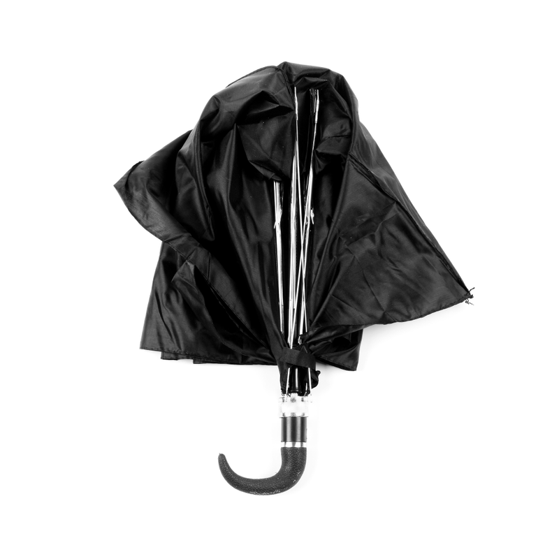 Illustration for article titled Mangled Umbrella Photos Put a Staple of NYC Life In the Spotlight